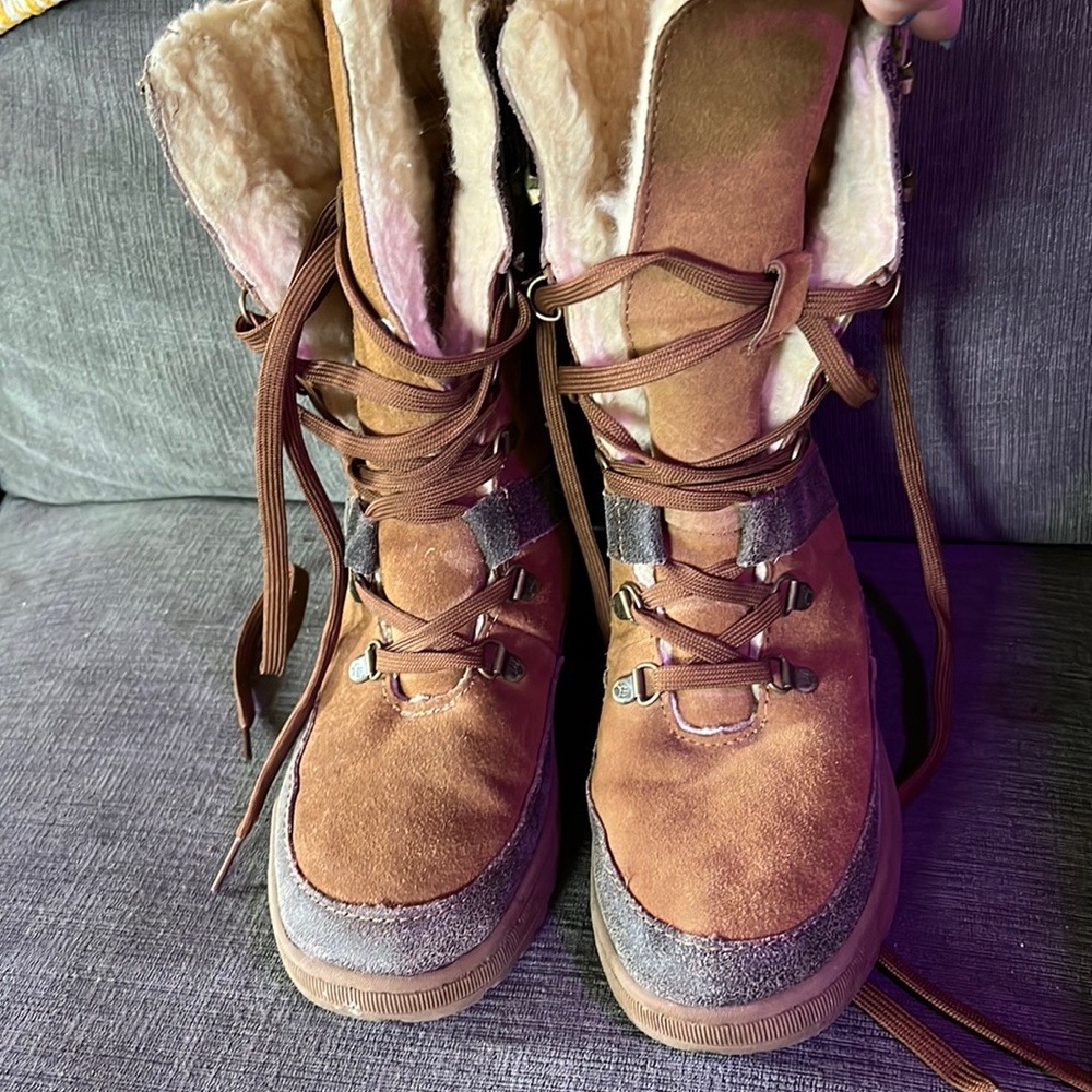 Bearpaw lace-up boots (8)